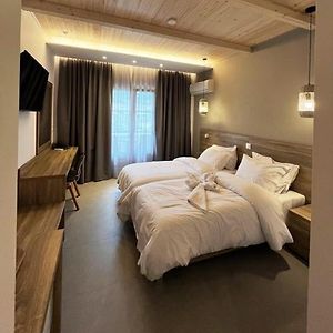 Paradise Hotel